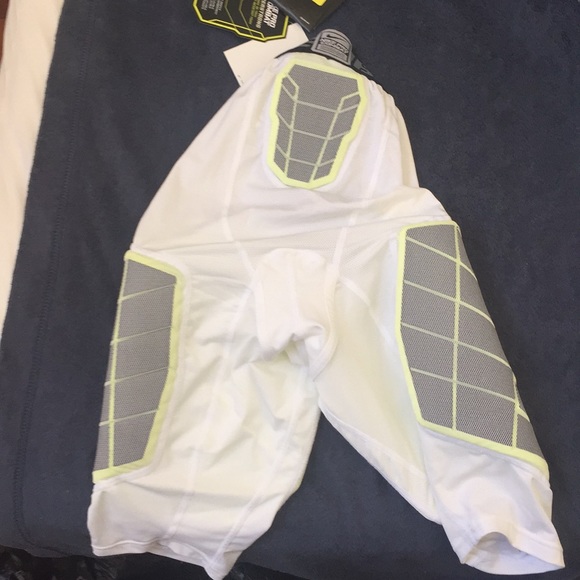 Nike combat compression shorts - Picture 2 of 3